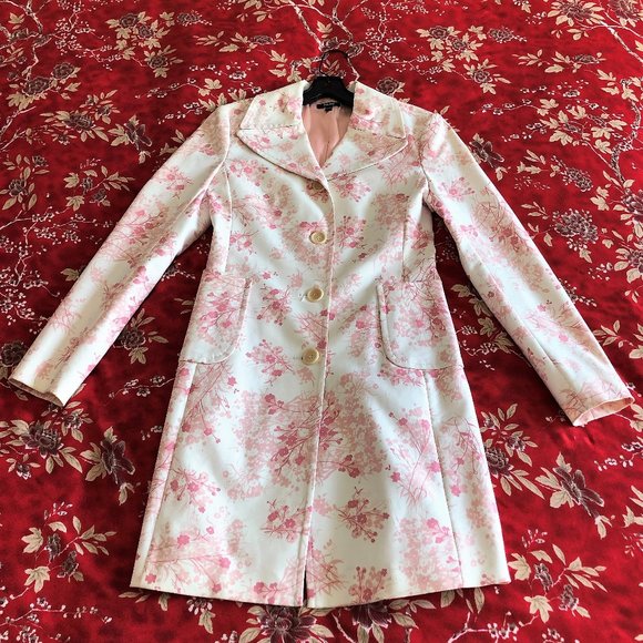 Jacob Jackets & Blazers - Vintage Unique White & Pink Flower-Print Button-Front Car Coat XS